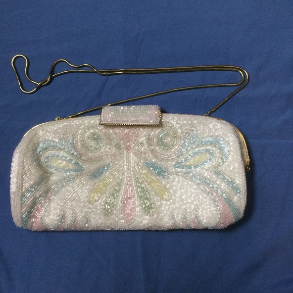 Vintage LaRegale beaded bag with strap - Picture 5 of 8